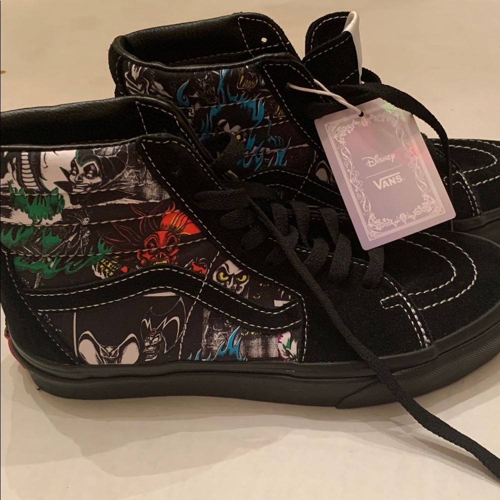 NEW Vans x Disney Villains Sk8-Hi Shoes 100 years Disney men’s 6 women’s 7.5